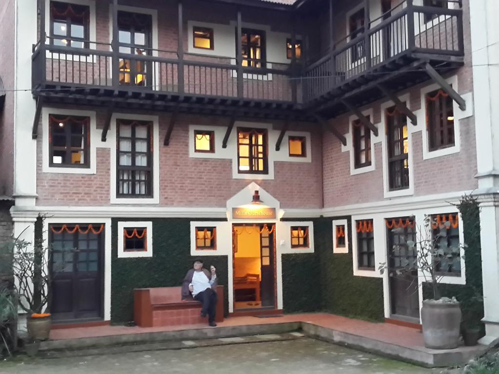 Milla Guesthouse بهاكتابور المظهر الخارجي الصورة